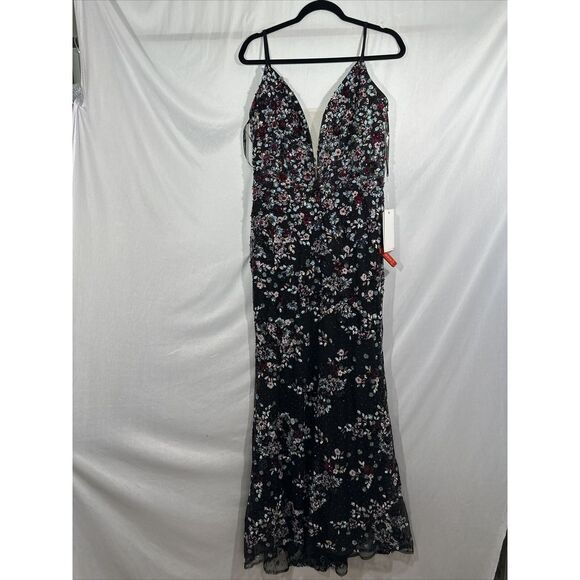 NWT‎ $798 Mac Duggal [ 12 ] 20332 Embellished Plunge Neck Sleeveless Gown J188 - Picture 9 of 15